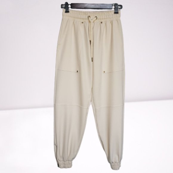 Zara Pants - ZARA Ivory Dressy Jogger Pants